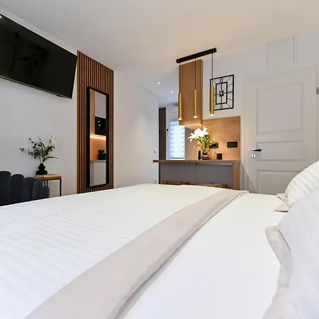 And Nekic Guest house