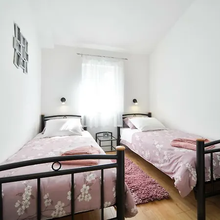 Guest house And Nekic
