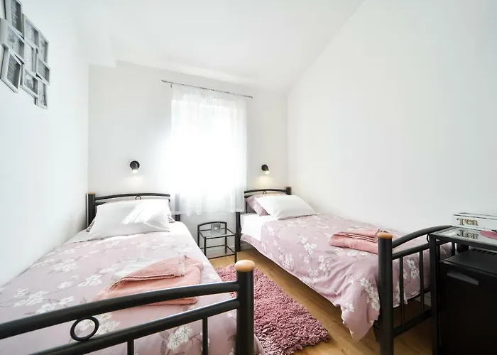 And Nekic 3* زادار